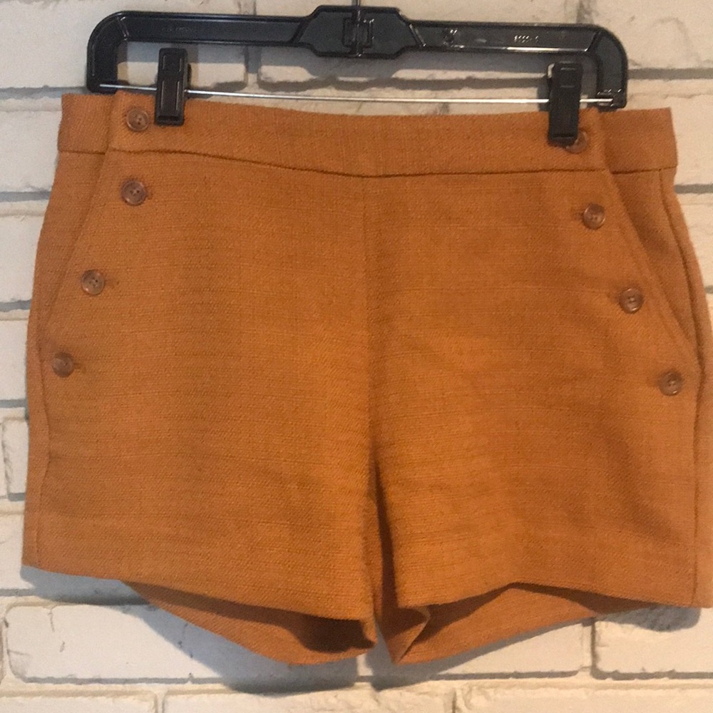 Banana Republic Size 6 Textured 4” Short Tan